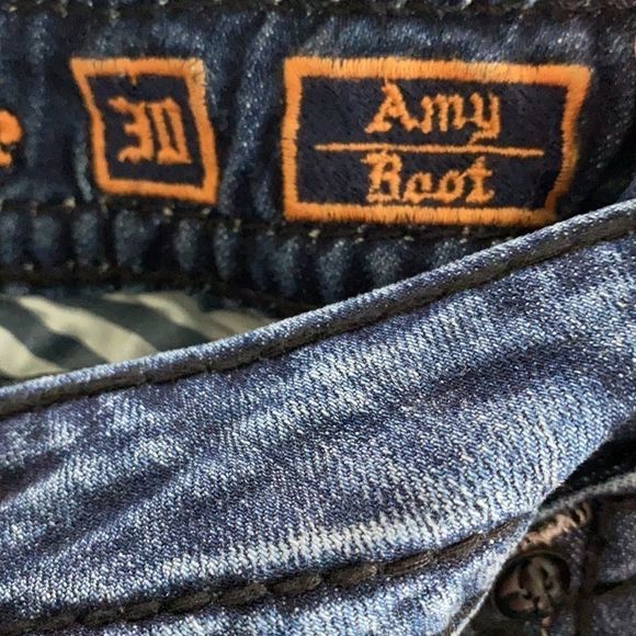 Rock Revival | Amy Boot - Picture 8 of 10